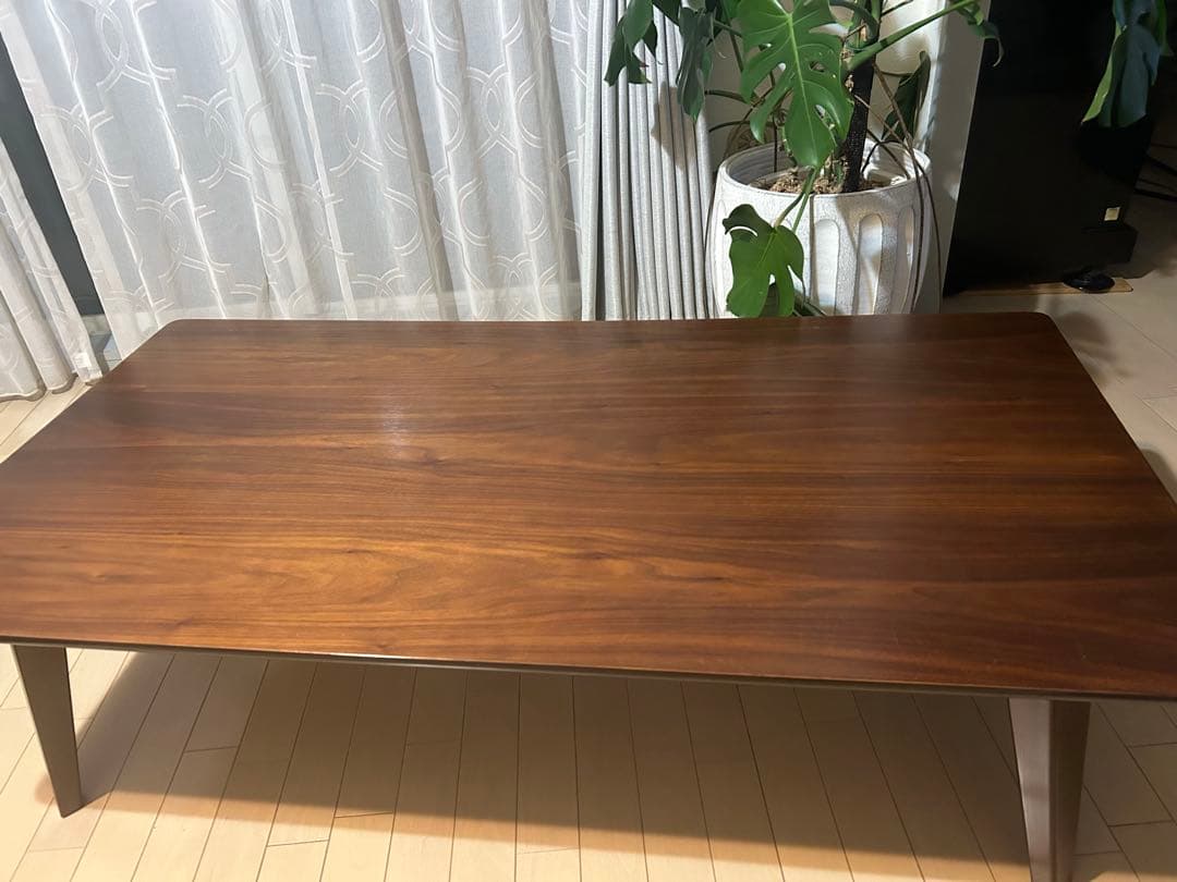 あとダイニングテーブル、ダークブラウン木製こたつ