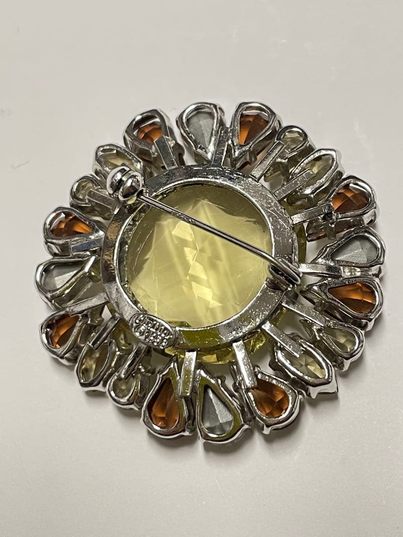 Christian Dior ディオール　ブローチ　❤︎