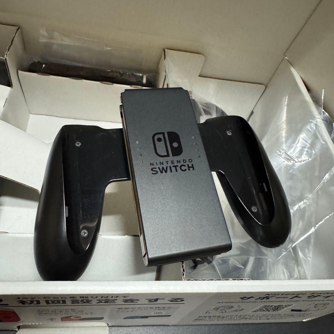 美*様 i*u様 【美品】Nintendo Switch 本体 青/赤 Joy-