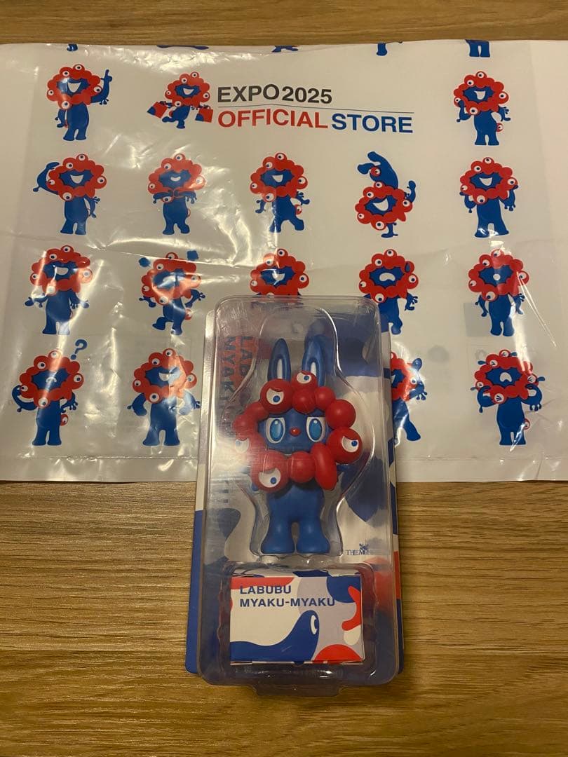 LABUBU MYAKU-MYAKU ストラップ付フィギュア