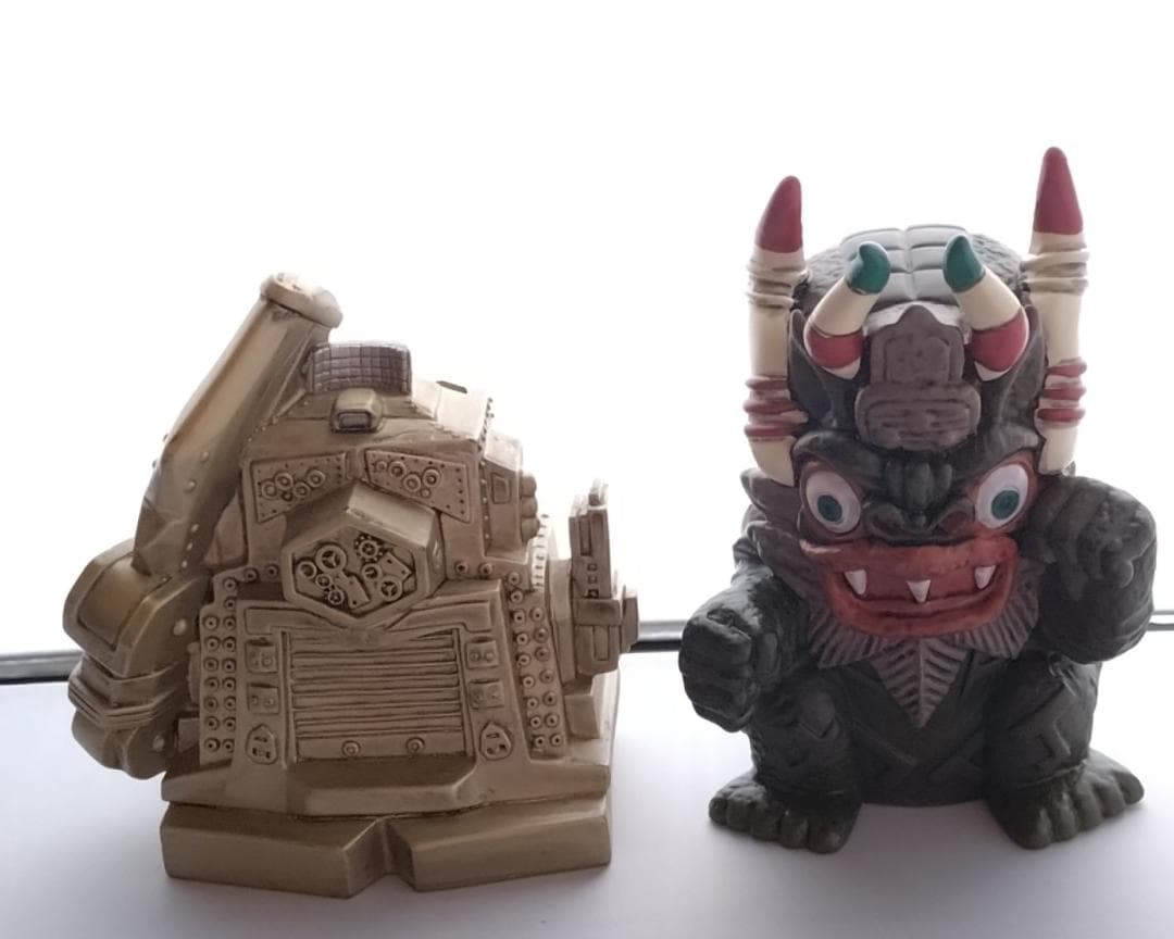 ご当地ウルトラマン 30+3個　カネゴンバルタンピグモンセブン地域限定ストラップ