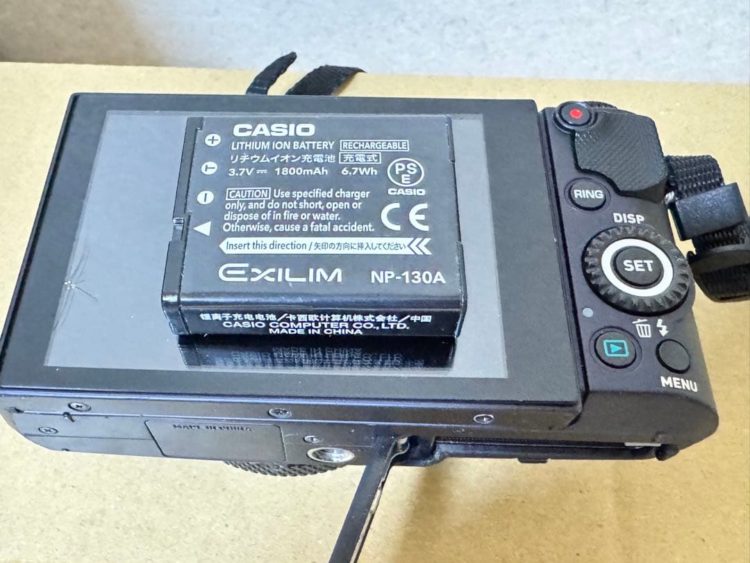 CASIO EX-10デジタルカメラ