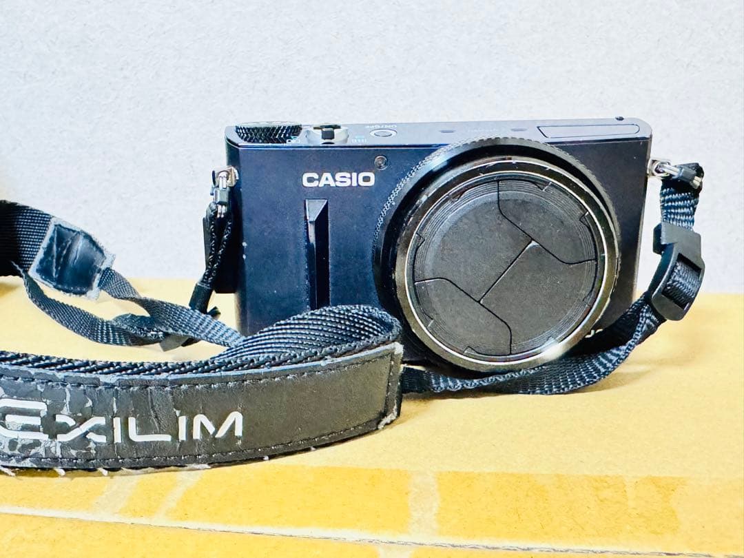 CASIO EX-10デジタルカメラ