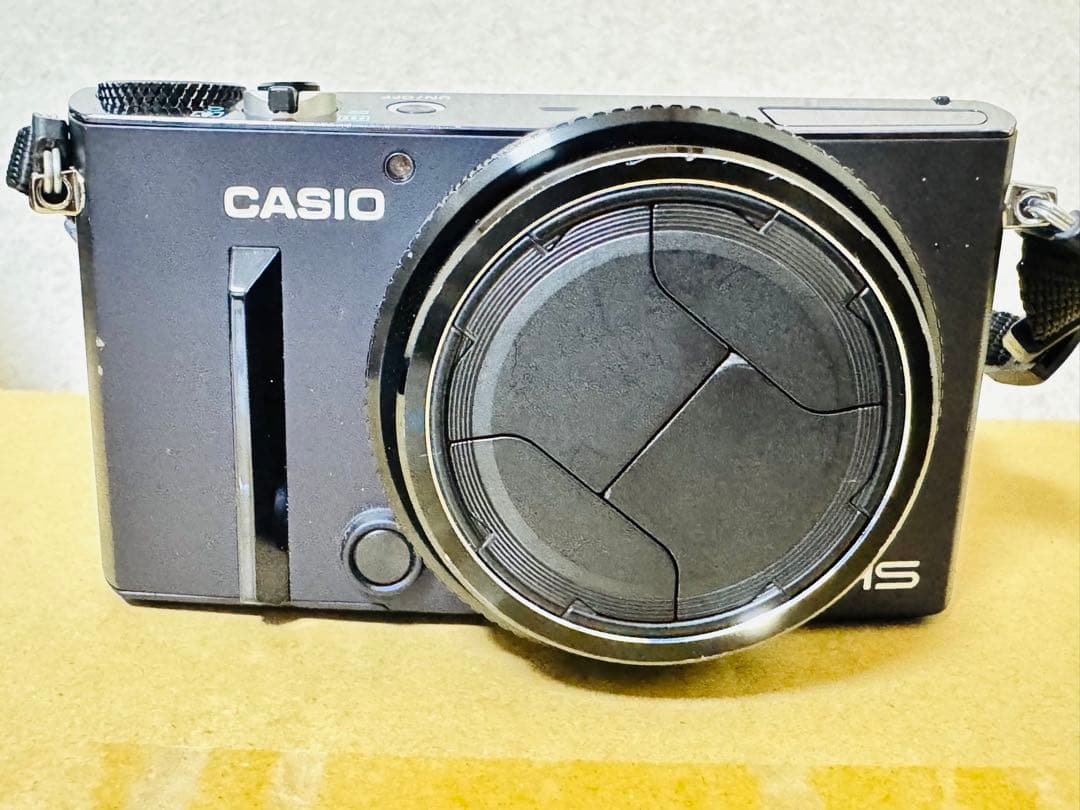 CASIO EX-10デジタルカメラ