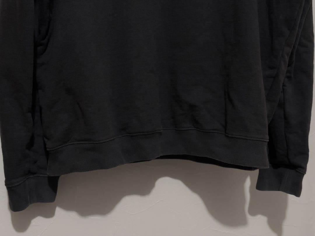 メゾンマルジェラ　ブラック　反転ロゴ刺繍 パーカー スウェット