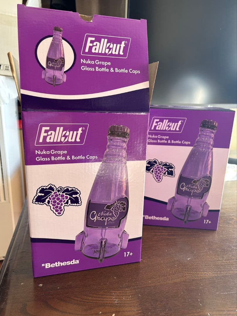 Fallout　ヌカ・コーラ・グレープ　ガラスボトル＆キャップ