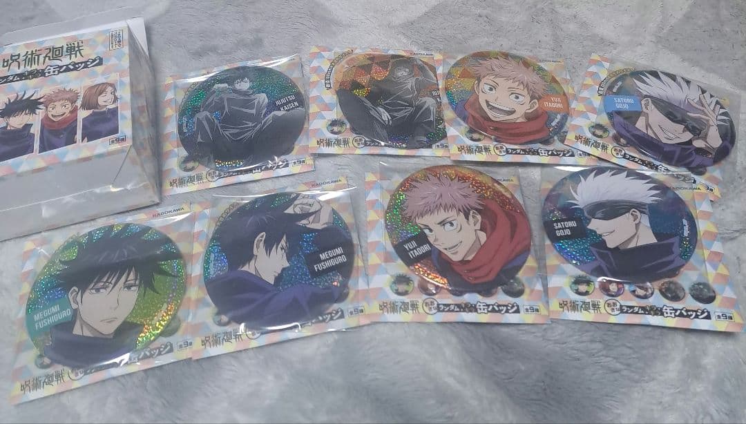 呪術廻戦　おおきなランダムキラキラ缶バッジ　五条悟　虎杖悠仁　伏黒恵