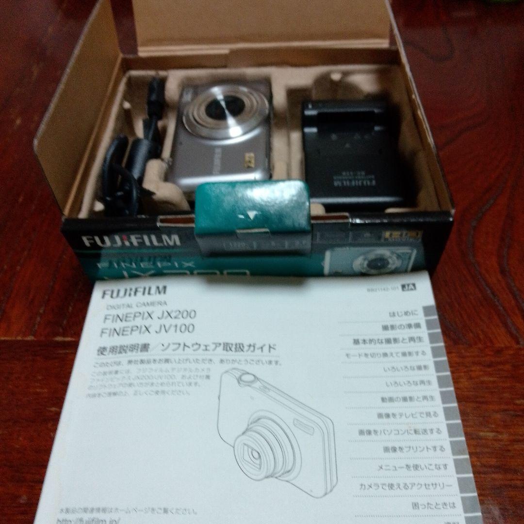 FUJIFILM FINEPIX JX200 本体と付属品