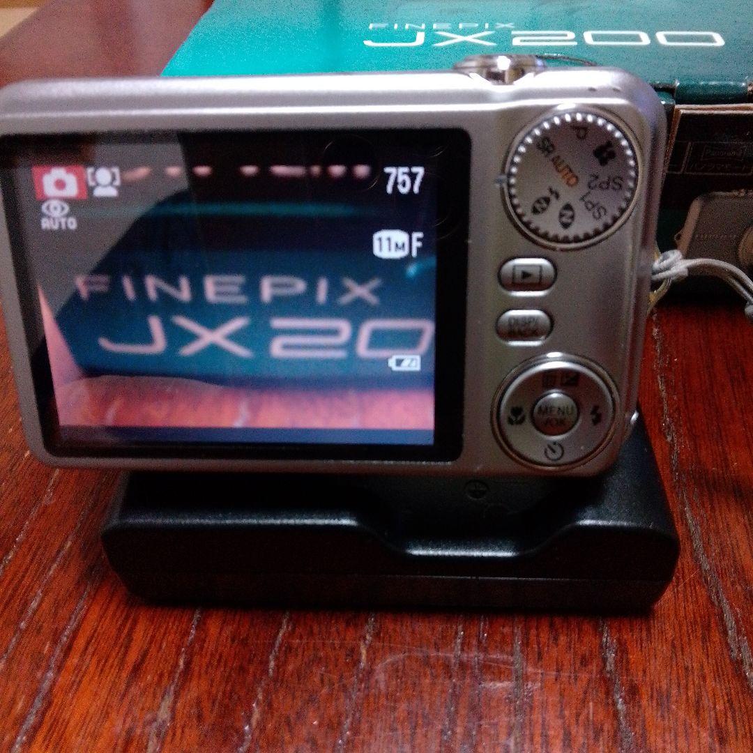 FUJIFILM FINEPIX JX200 本体と付属品