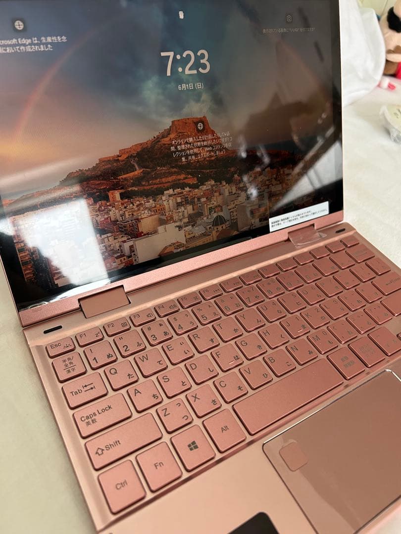 可愛いパソコン　オールピンク　ノートPC 2way タッチパネル