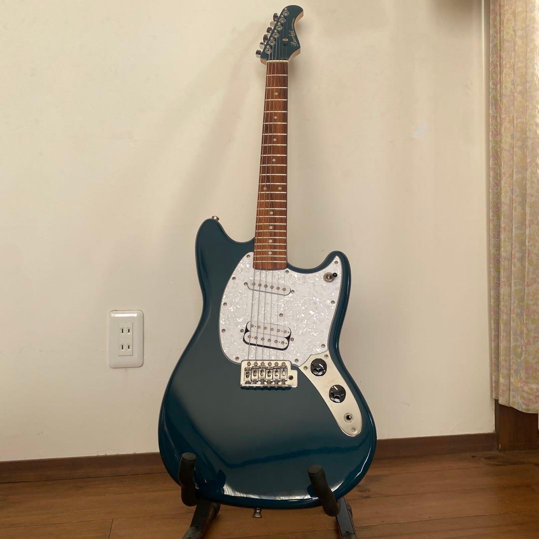 BACCHUS バッカス　エレキギター　ムスタングタイプ