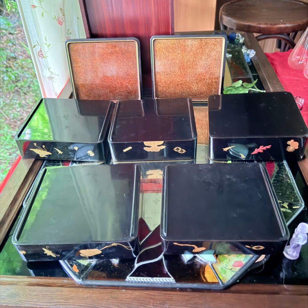 超限定1月2日20時迄‼️JAPAN『図替り宝尽くし』蒔絵梨地四段重台座付木箱入