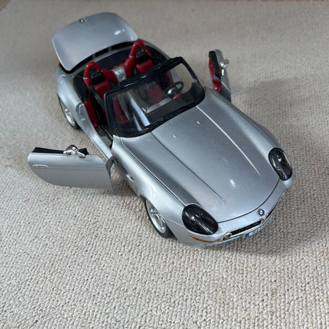 BMW Z8 ミニカー