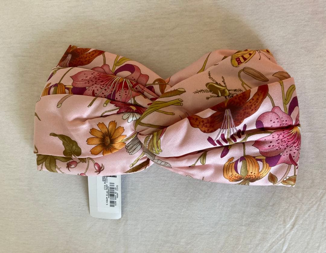 GUCCI フラワープリント ヘアバンド