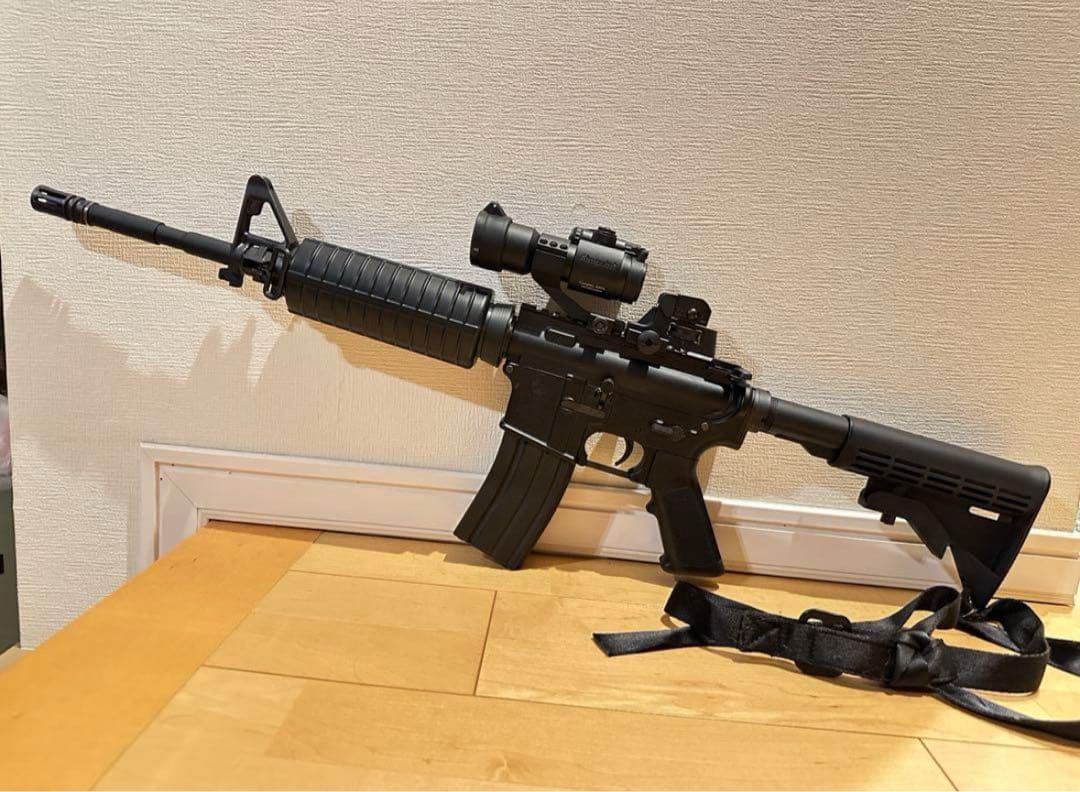 M4カービン エアガン Aimpoint付き
