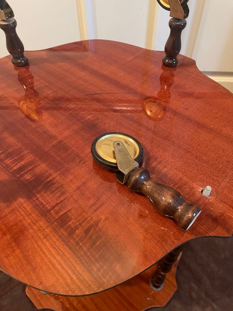 ■イタリア製　象嵌　キャスター付きコーヒーテーブル