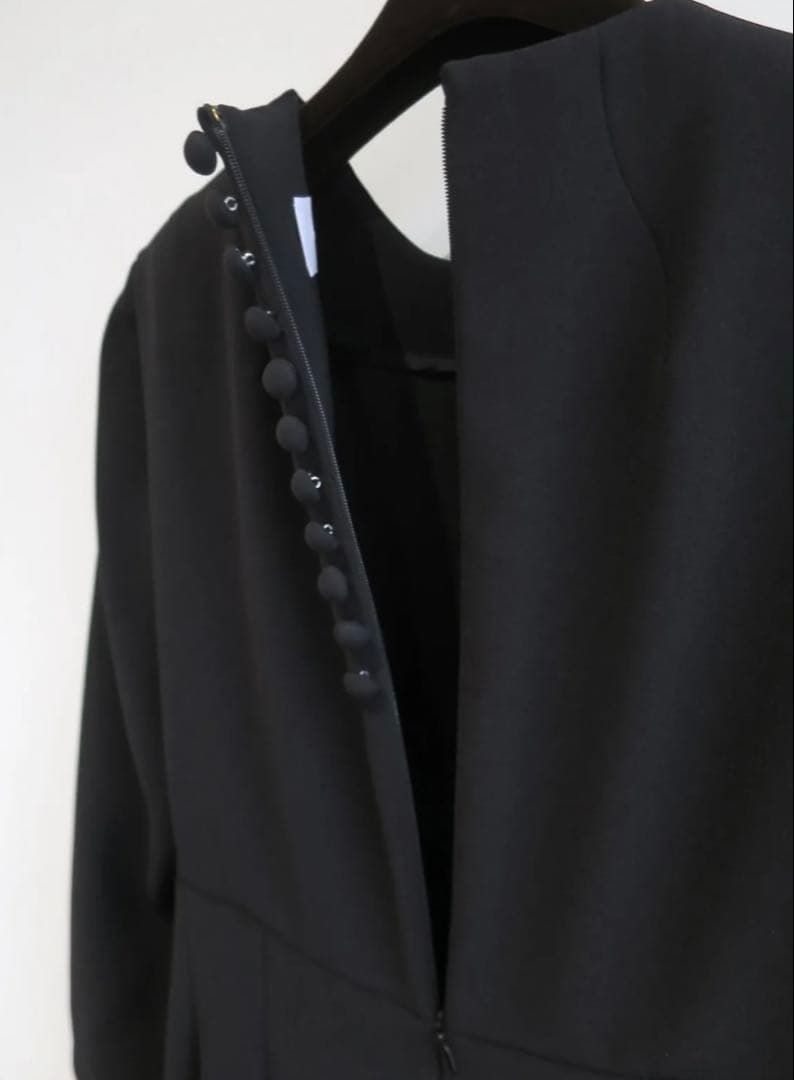 最終値下げMameKurogouchiシルクレースカフドレス 2024ss