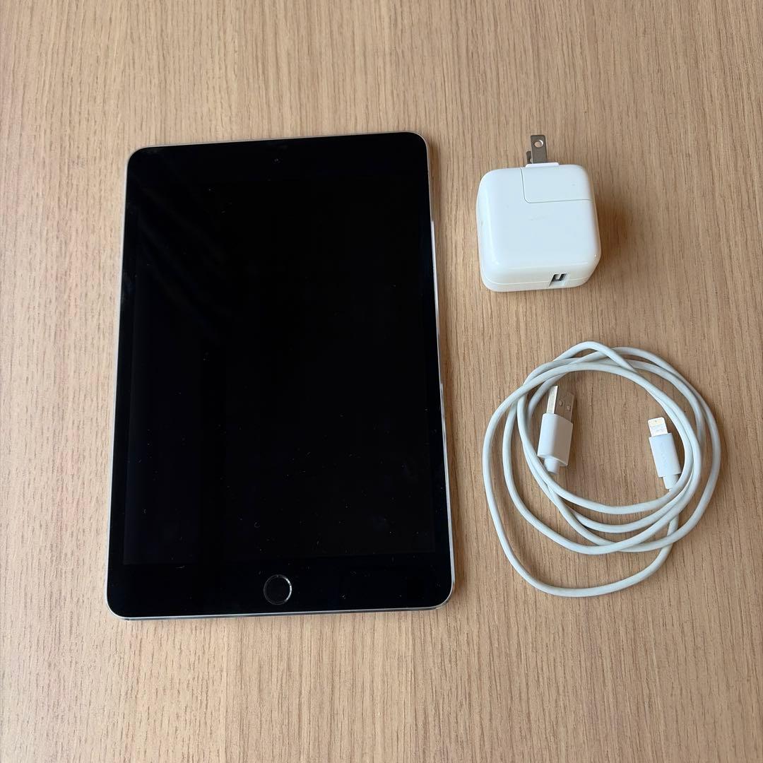 iPad mini4 64GB シルバー