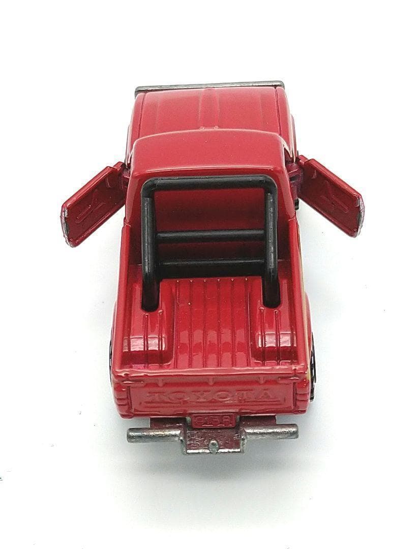 激レア！【美品絶版】トミカ　黒箱　NO.61　トヨタ　ハイラックス4WD