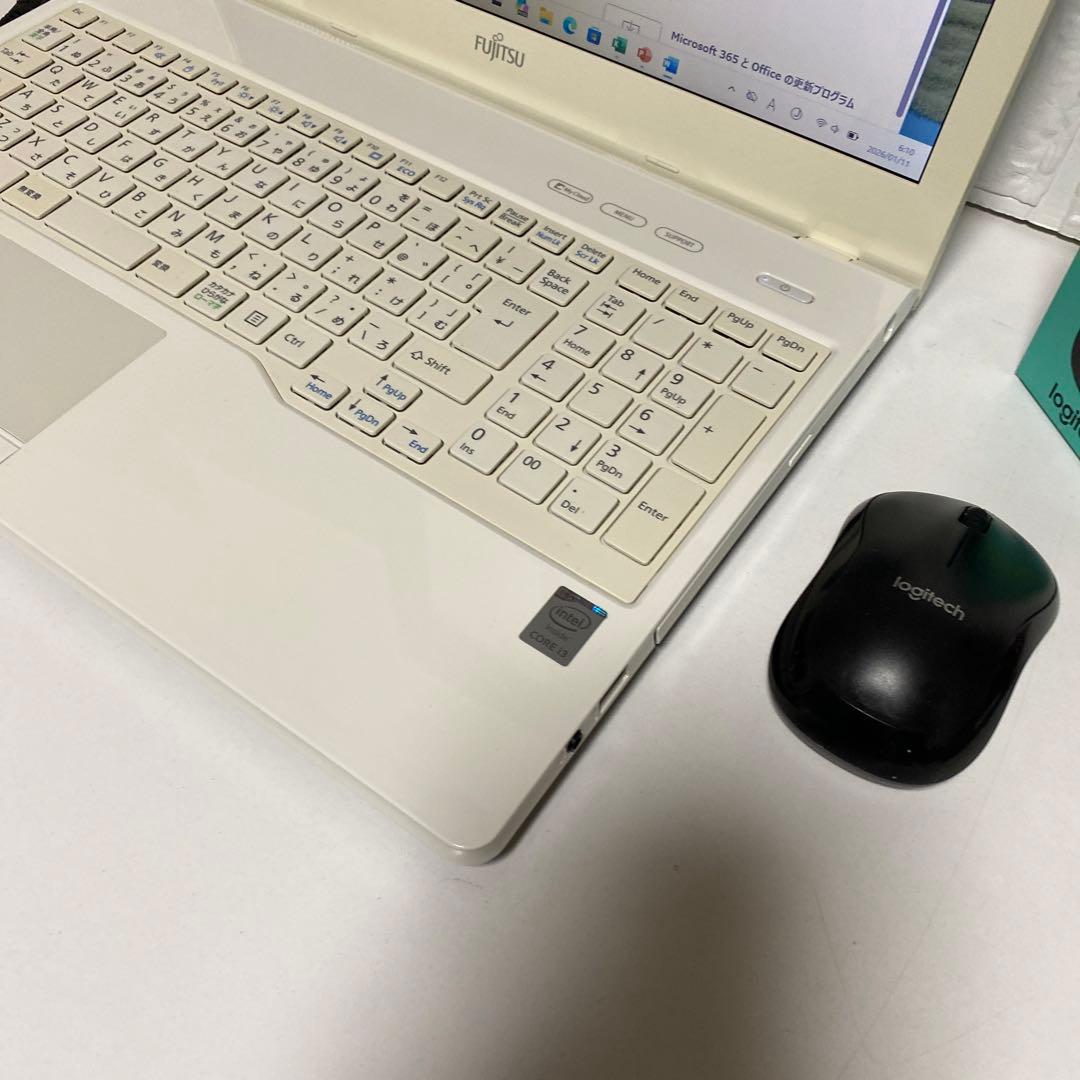 Windows11 オフィス付き　 Webカメラ　サクサク起動　富士通ノートPC