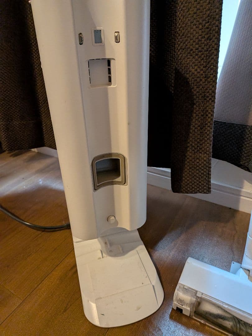 Panasonic MC-NS10K コードレス掃除機 2022年製