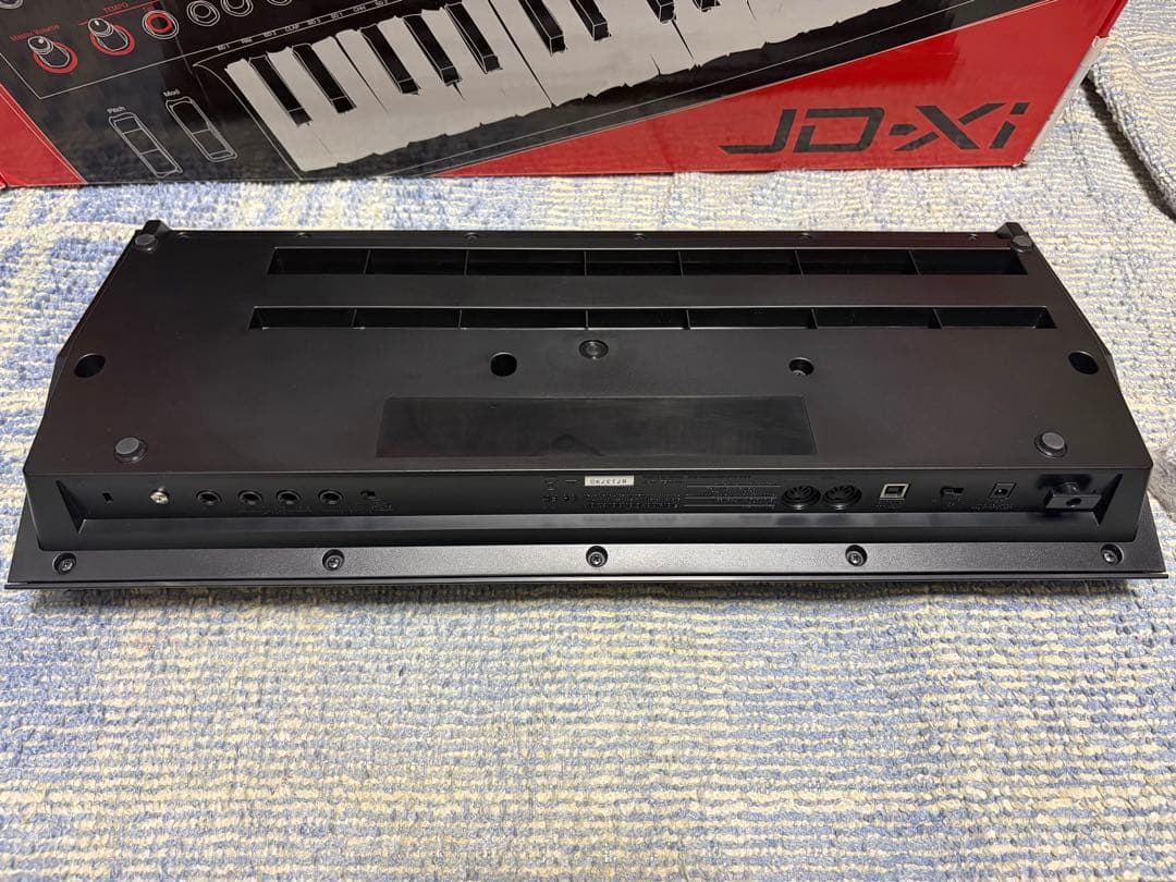 Roland JD-Xi シンセサイザー 外箱とソフトケース付