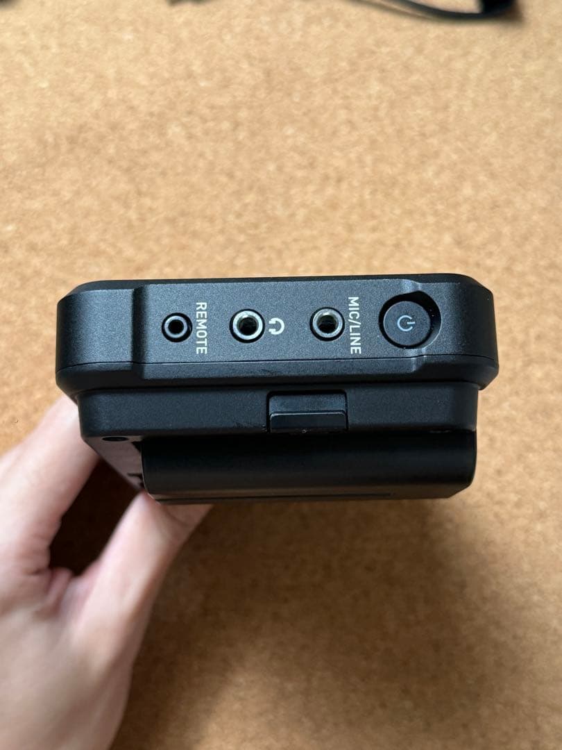 Atmos Ninja V モニター