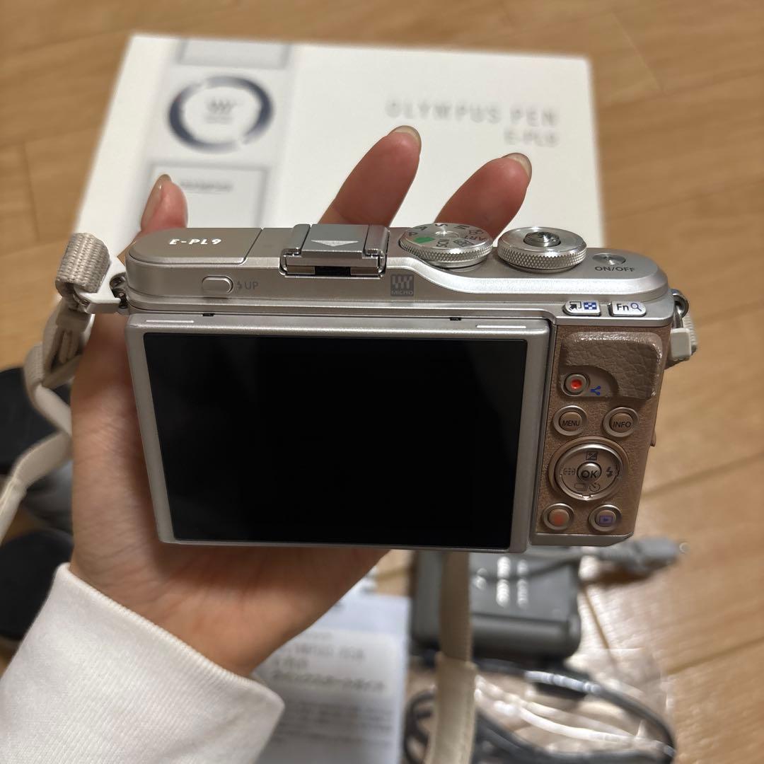 OLYMPUS PEN E−PL9 ダブルズームキット