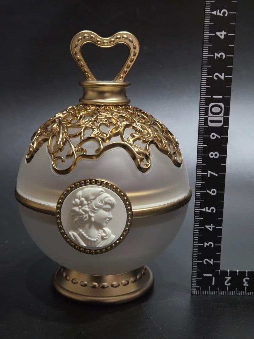 レ・メルヴェイユーズ ラデュレ スペシャル フェイス カラー ローズ 01