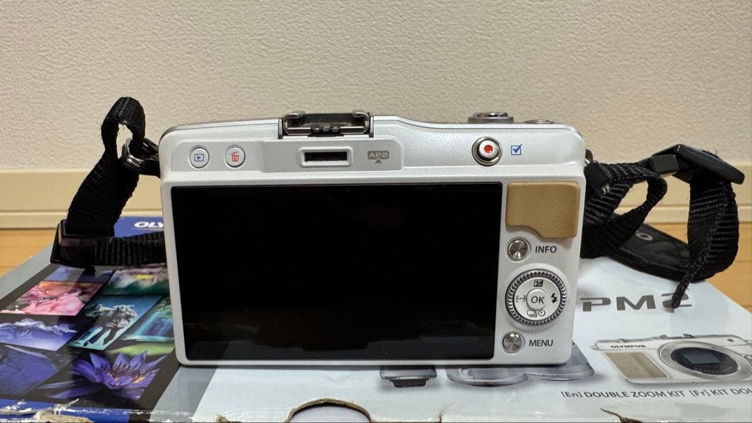 Olympus E-PM2 ミラーレス一眼カメラ