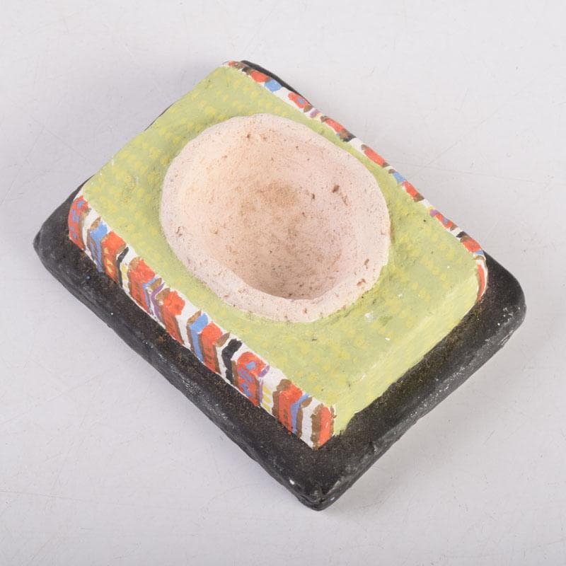 茶道具　色絵　御内裏様形　香合　在銘　時代箱　V　8455