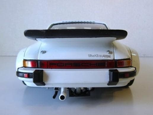 値下 exoto (1/18) ポルシェ 934RSR