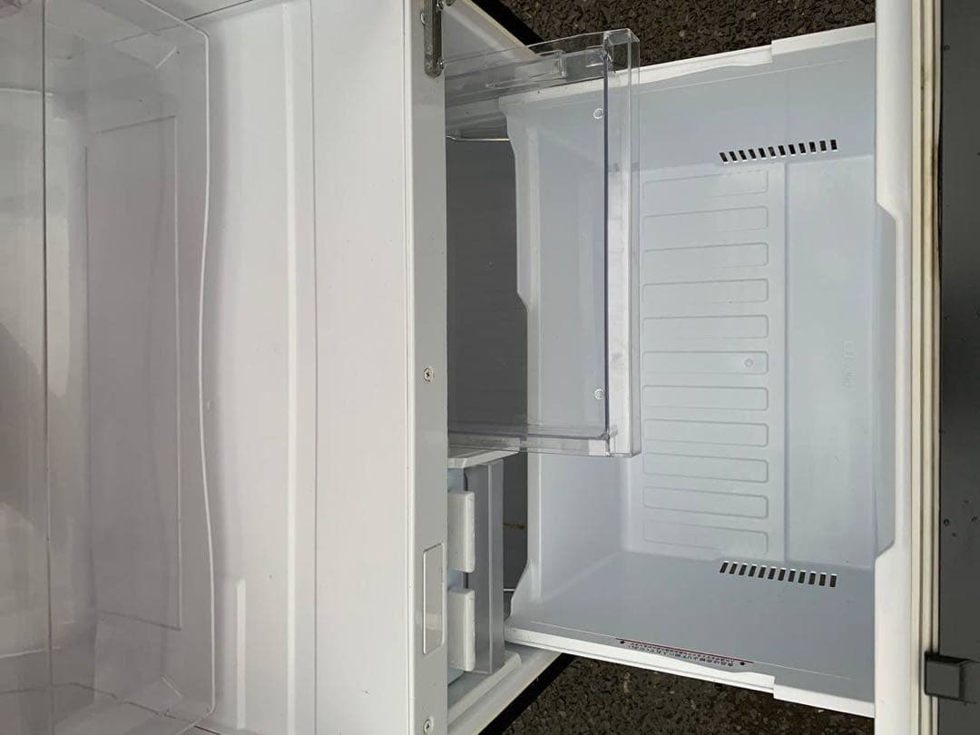 送料無料⭐️ 三菱ノンフロン冷凍冷蔵庫　MR-D30-X-R 298L 2014年