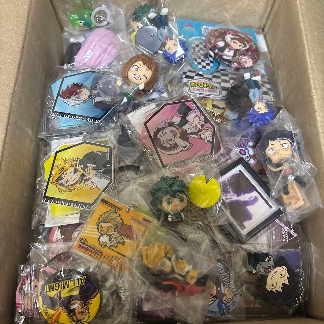 ヒロアカ　まとめ売り　大量　缶バッジ　アクスタ　300点