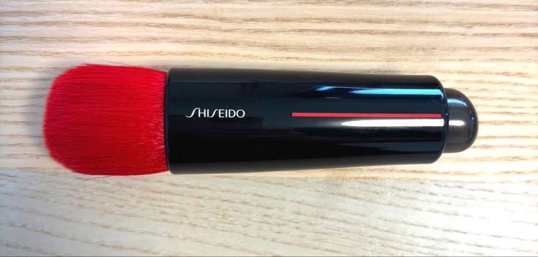 SHISEIDO エッセンススキングロウファンデーション　ブラシ　セット