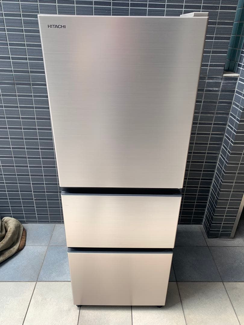日立　3ドア冷蔵庫　265L シルバー　福岡市内配達無料　r-27rv