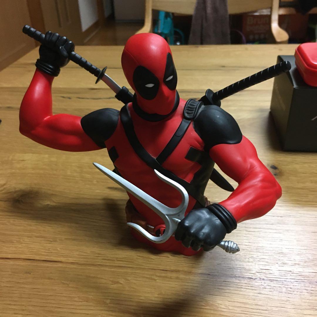 デッドプールの貯金箱