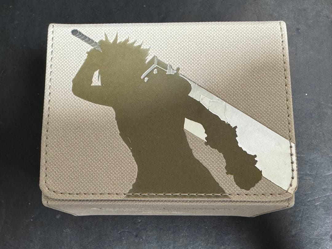 マジックザギャザリング ファイナルファンタジー クラウド　デッキケース