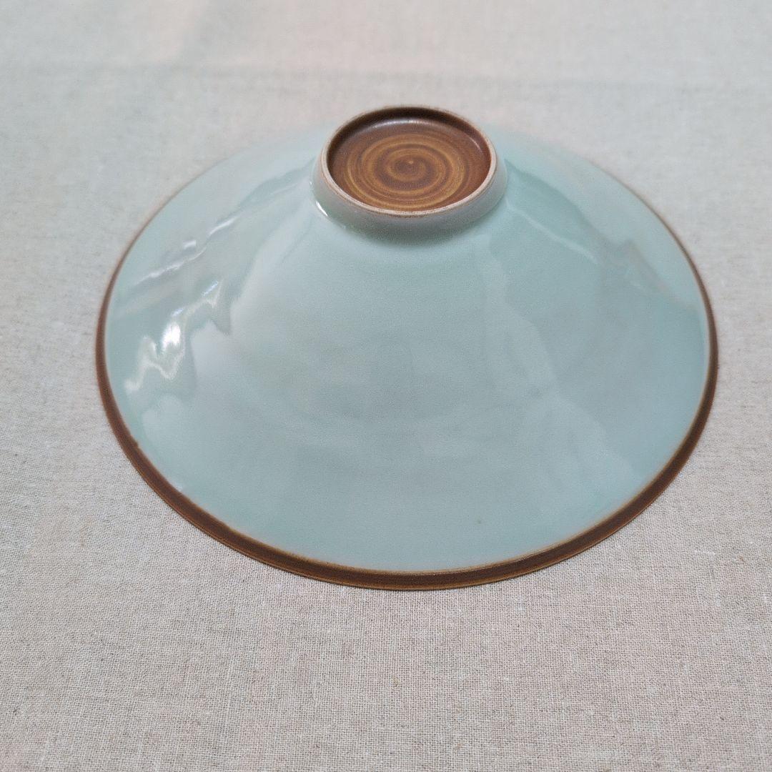 茶道具　青磁平茶碗　龍と鳳凰の図柄　化粧箱入