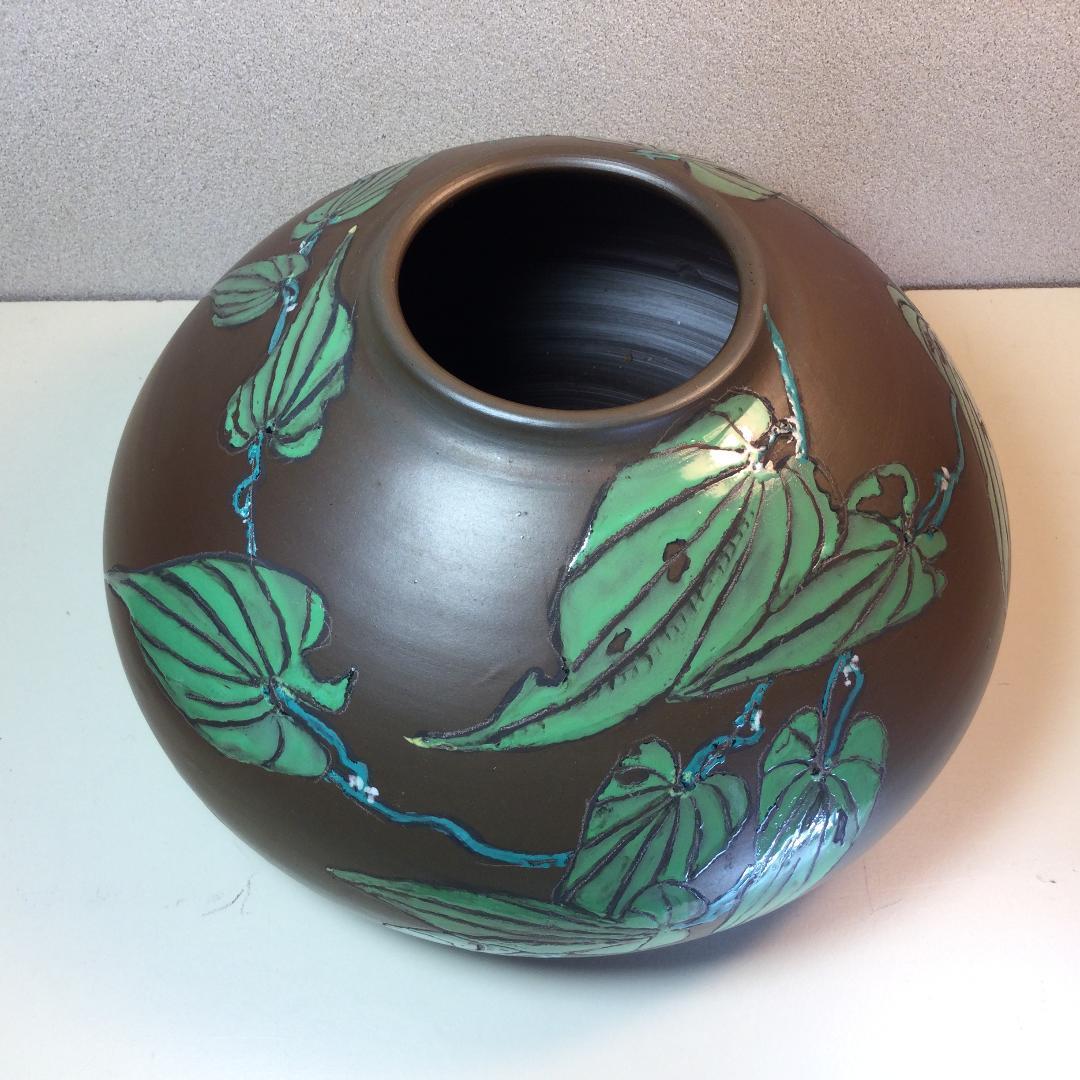 陶芸　手作り陶器　壷　自然薯図柄