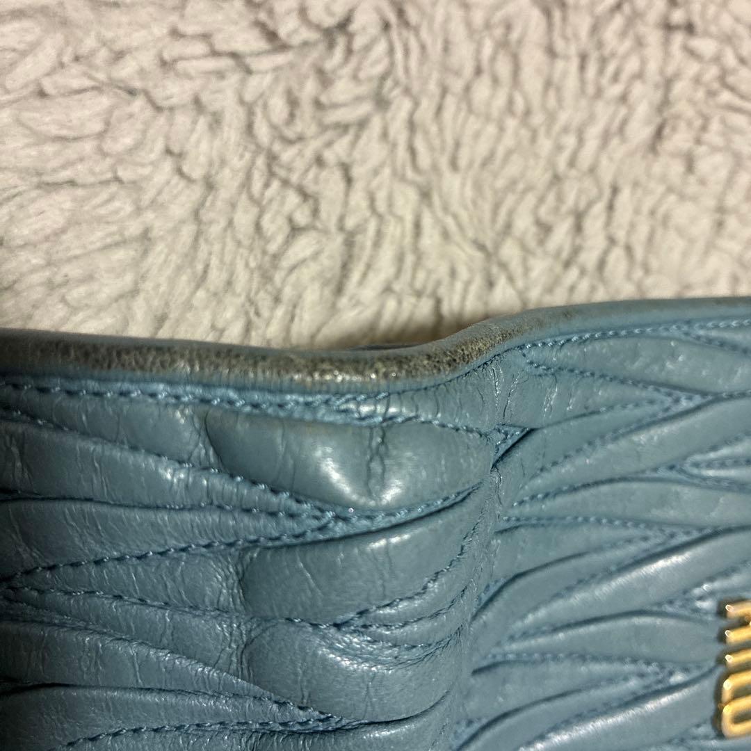 miu miu 二つ折り財布 キルティング 青