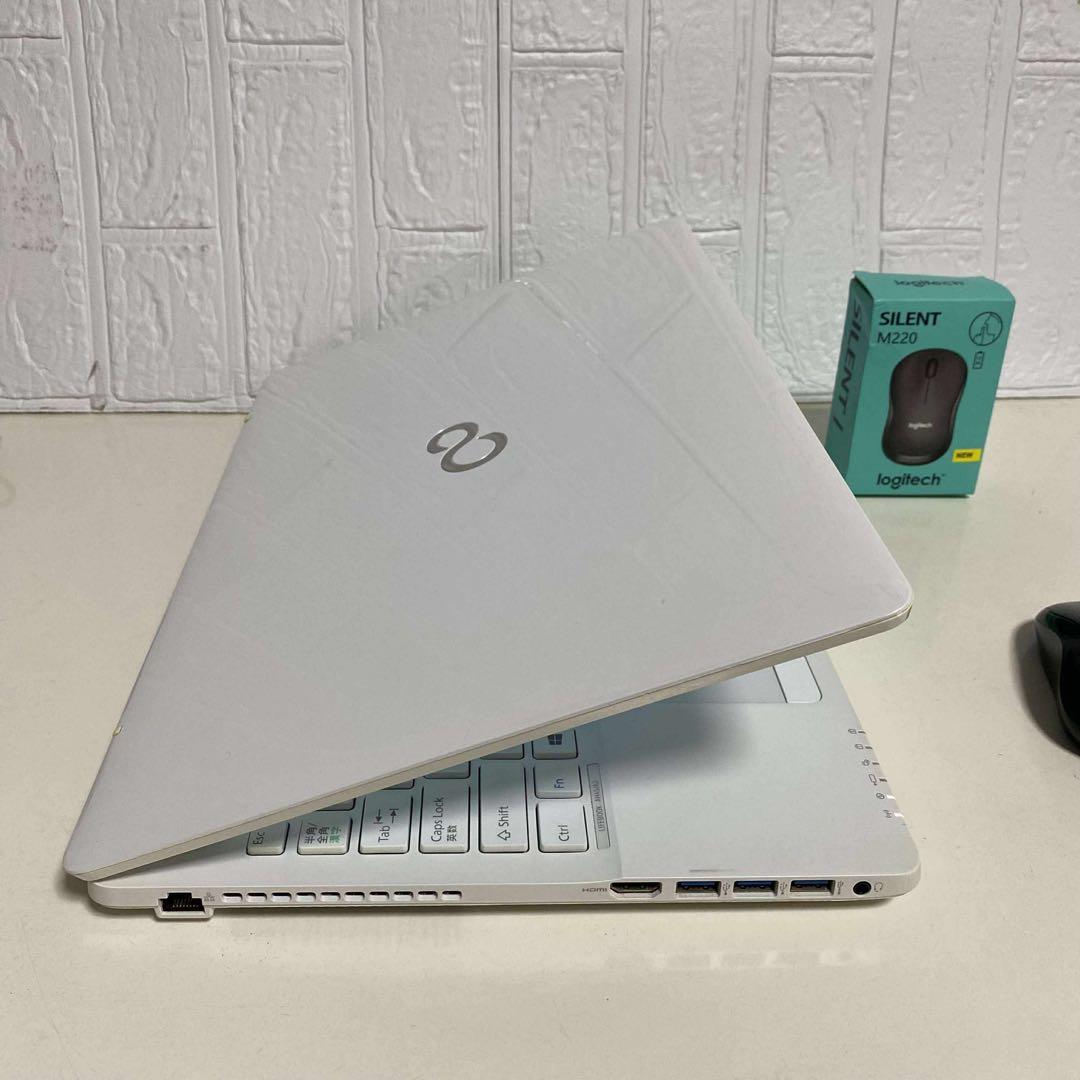 Windows11 オフィス2024年　高速起動SSD 美品　富士通ノートPC