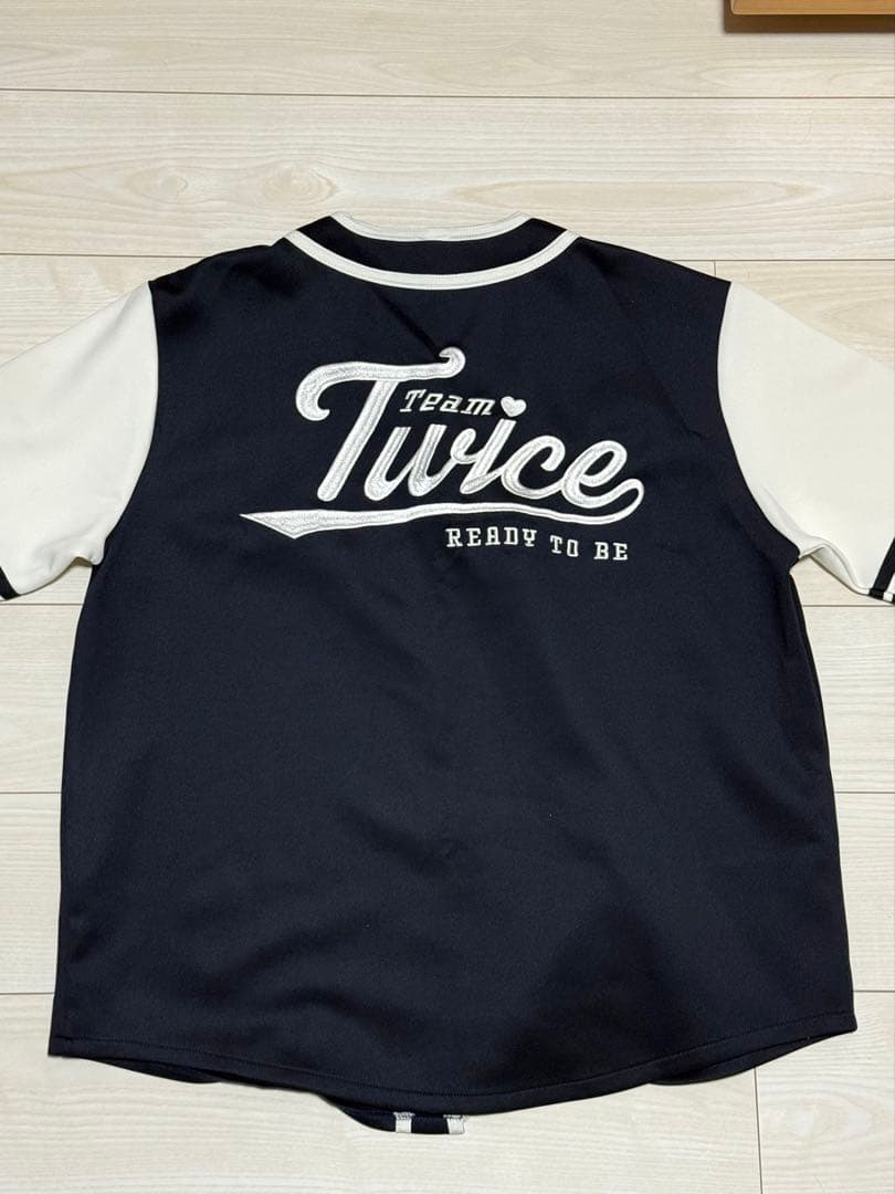Twice READY TO BE ツウィ　ユニフォームシャツ