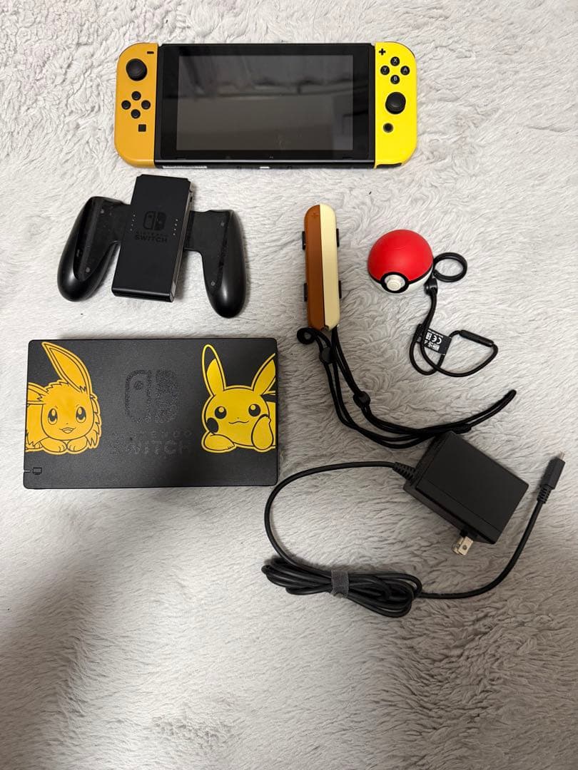 Nintendo Switch ピカチュウ・イーブイモデル