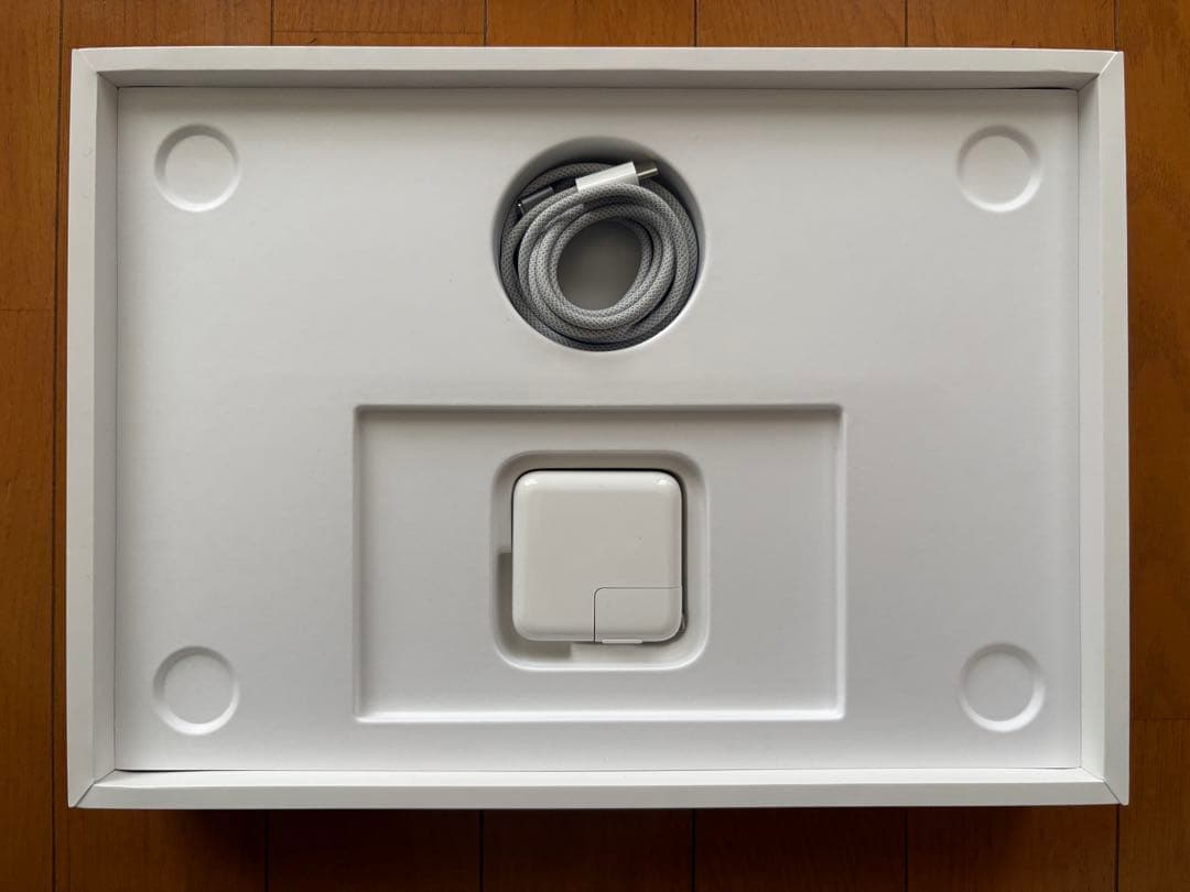 Apple MacBook Air M2 スペースグレイ