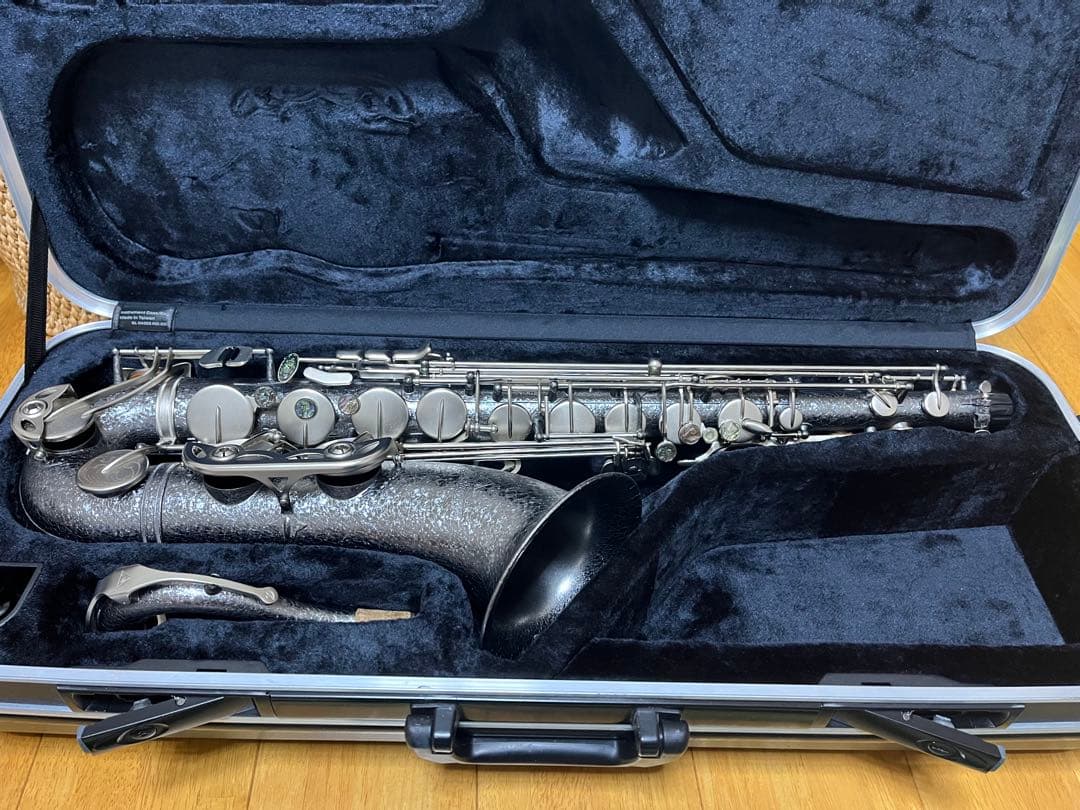 antigua 黒 テナーサックス ケース付き