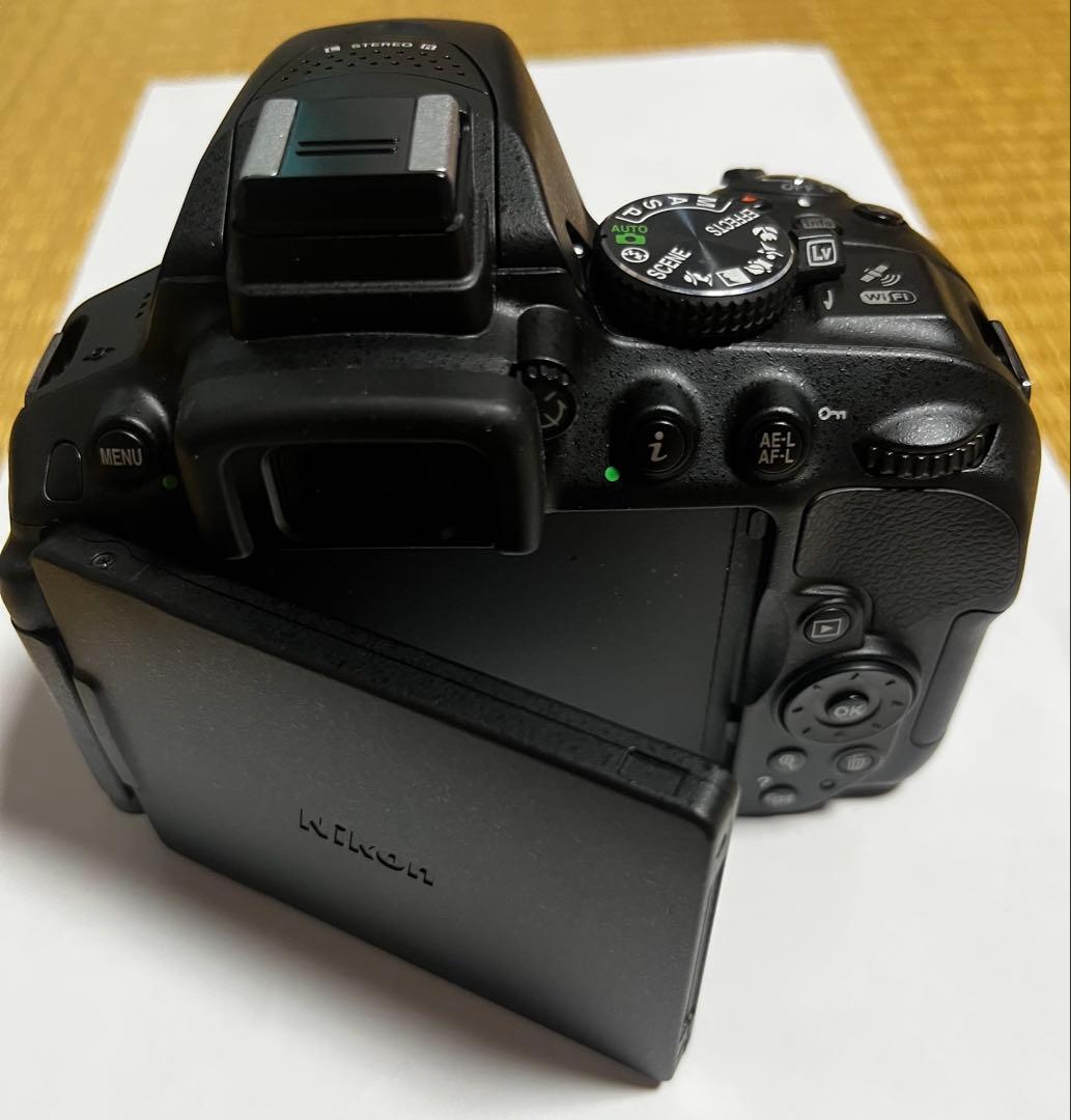 ズーさん　付属品充実超美品Nikon D5300ダブルレンズWi-Fi接続