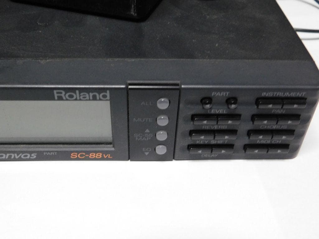 Roland SC-88VL　おまけで MIDIインターフェース付き