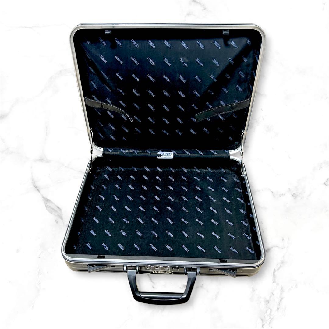 【美品】リモワ アタッシュケース ブラック ハンドバック