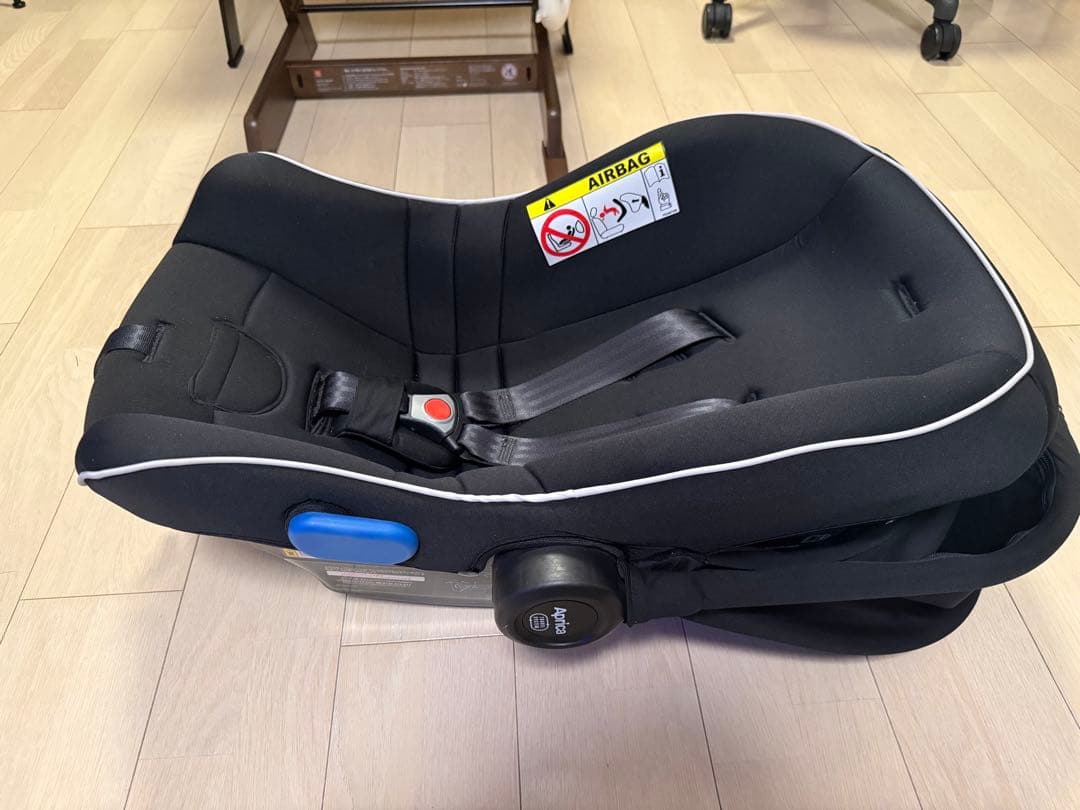 アップリカ ベビーシート サンシェード付きisofix